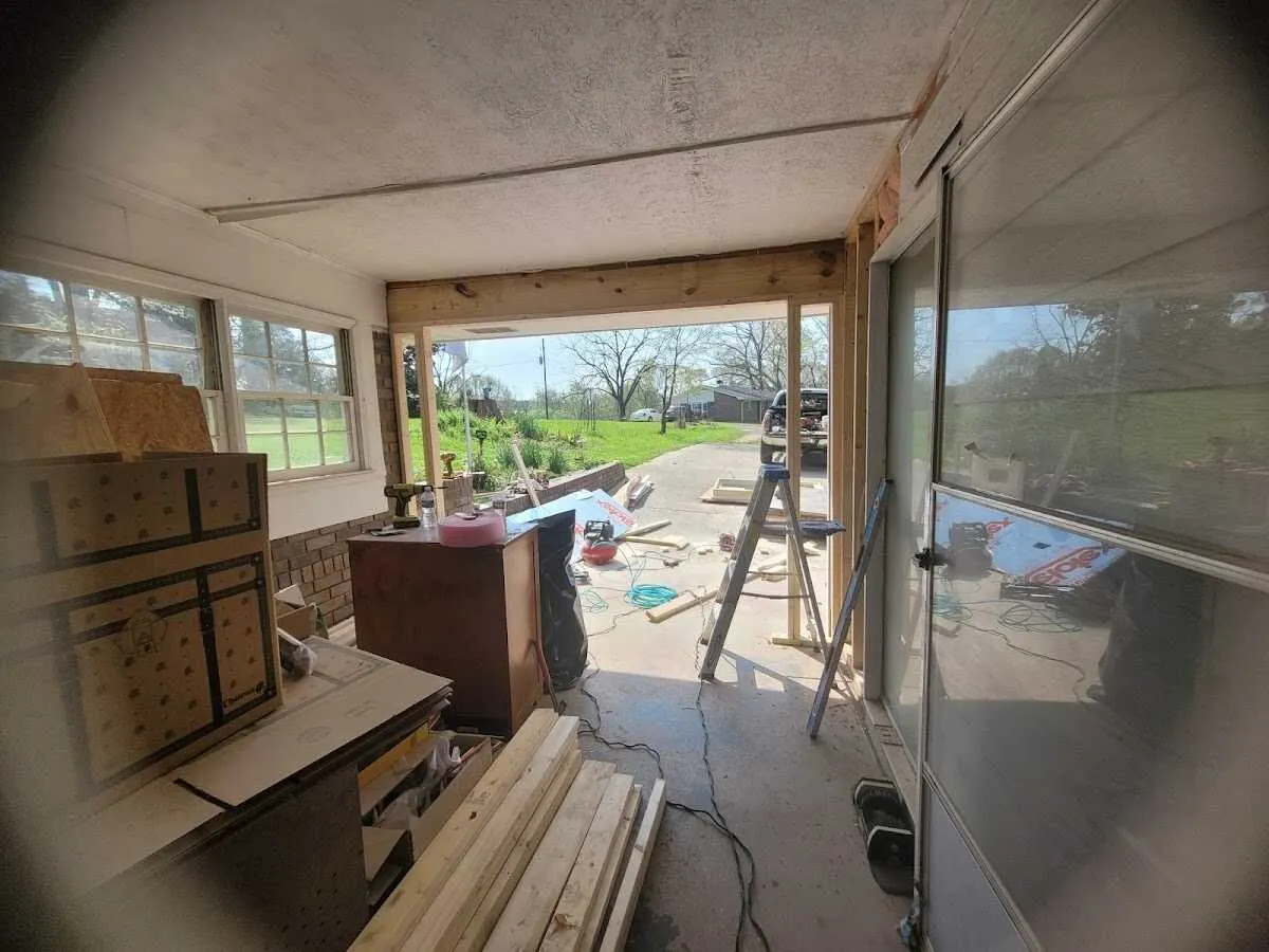 Air movers and dehumidifier for Water Mitigation Services in New Carrollton